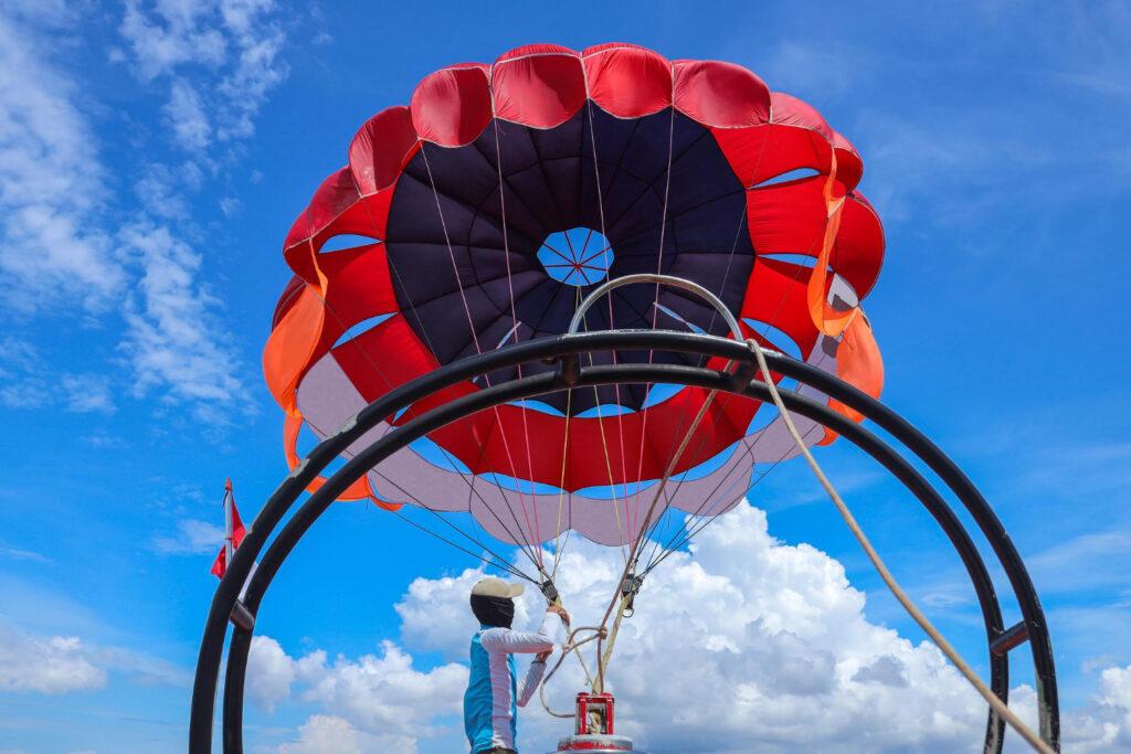 parasailing on the gold coast
